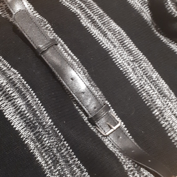 MAGAZINE black & grey dress w/ sleeves + belt - Picture 5 of 5